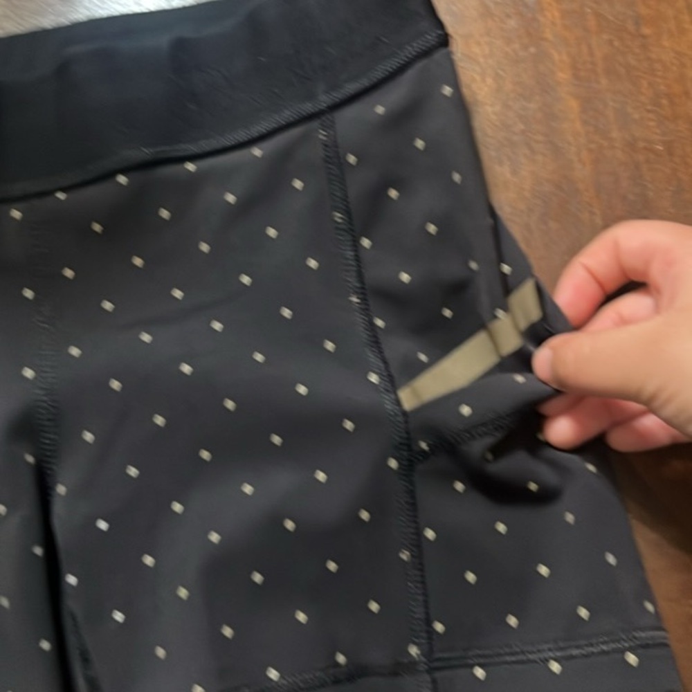 Lululemon shorts - Picture 6 of 8
